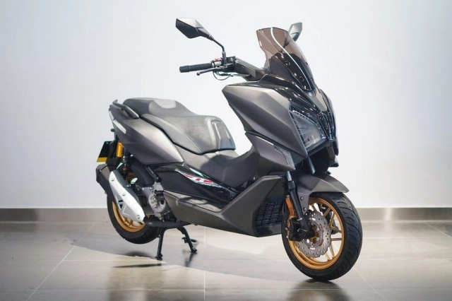 Khám phá feelink x300 đối trọng cứng cựa của yamaha xmax 300 với giá bán chỉ 60 triệu đồng - 1