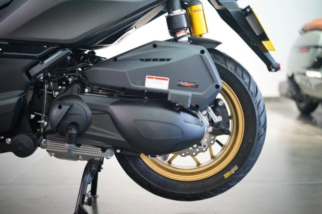 Khám phá feelink x300 đối trọng cứng cựa của yamaha xmax 300 với giá bán chỉ 60 triệu đồng - 5