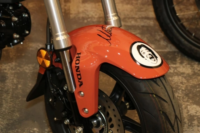 Khám phá honda dax 125 phiên bản shigeru matsuzaki nhằm tôn vinh ca sĩ và diễn viên người nhật - 5