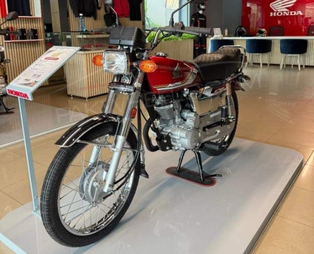 Khám phá mẫu xe côn tay honda cg 125 self start 2026 vừa ra mắt với giá bán chỉ từ 235 triệu đồng - 6