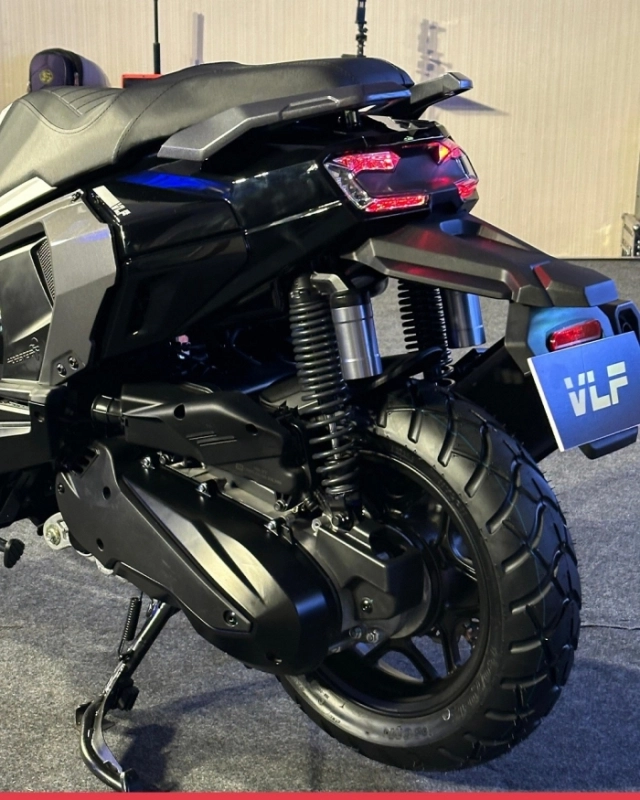 Khám phá vlf mobster 135 vừa ra mắt với giá chỉ 33 triệu đồng ngoại hình áp đảo vario 125 - 10