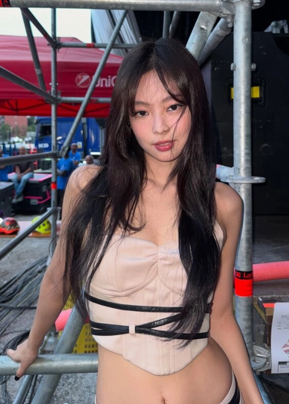 Không chỉ nịnh da và hack tuổi đây là màu tóc nhuộm sẽ hot nhất năm 2026 vẫn đẹp ngay cả khi phai màu - 5