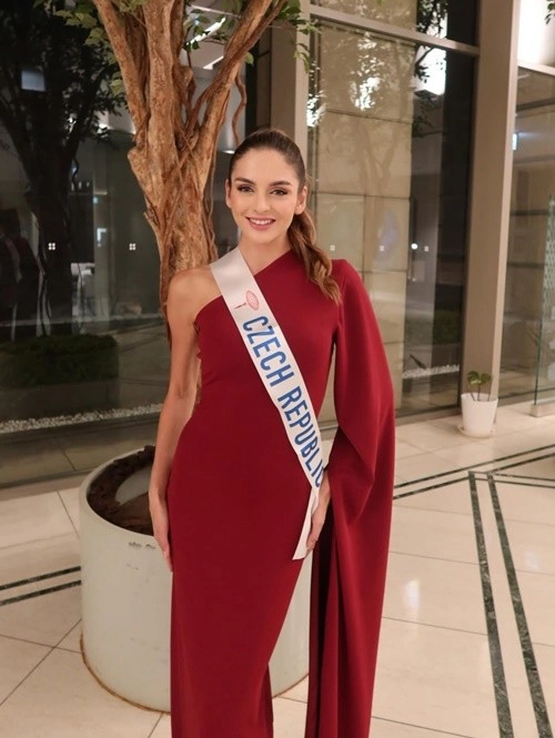 Kiều duy đẹp ngọt ngào ở miss international 2025 - 9