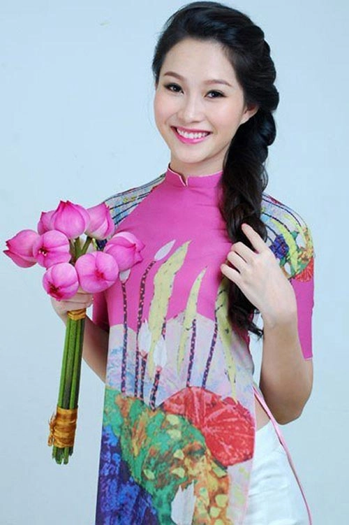 Kiểu tóc cực xinh cho cô giáo mặc áo dài ngày 2011 - 3