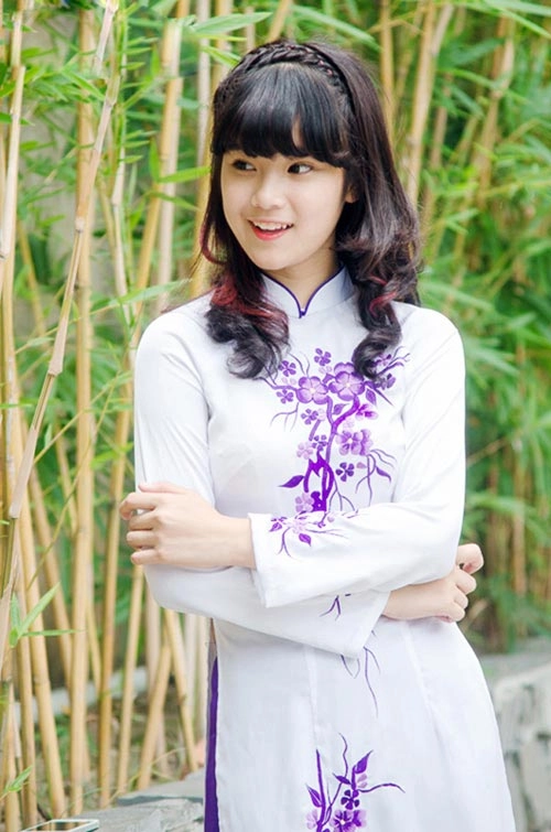 Kiểu tóc cực xinh cho cô giáo mặc áo dài ngày 2011 - 11