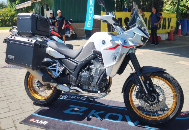 Kove 800x gt làn gió mới cho anh em đam mê adventure touring tại malaysia - 3