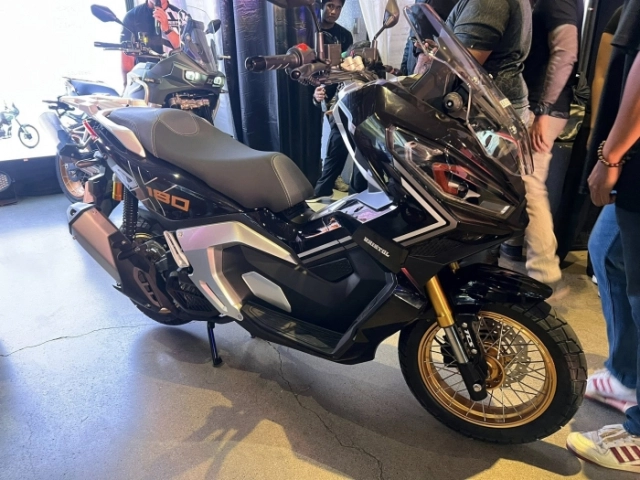 Kove adx 180 trình làng gạt giò honda adv160 với giá bán chưa đến 70 triệu đồng - 1