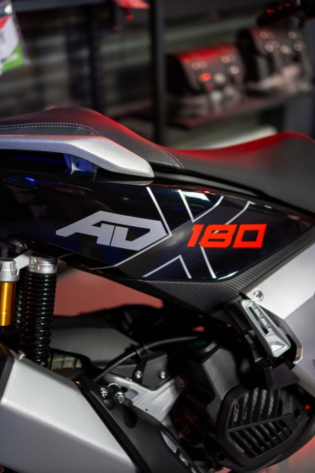 Kove adx 180 trình làng gạt giò honda adv160 với giá bán chưa đến 70 triệu đồng - 6
