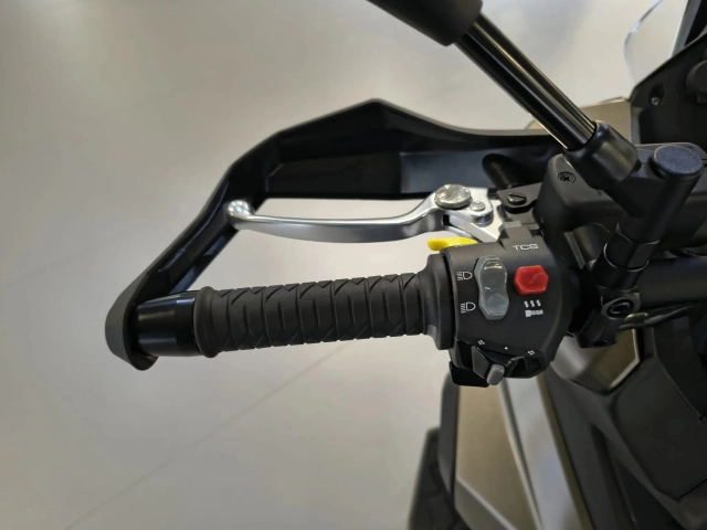 Kymco x-tera 350 2026 đối trọng mới của honda adv350 sẵn sàng chinh chiến mọi cung đường - 7