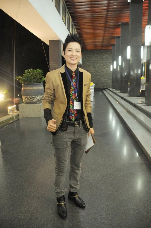 Lý nhã kỳ mũm mĩm trong trang phục lạ mắt - 18