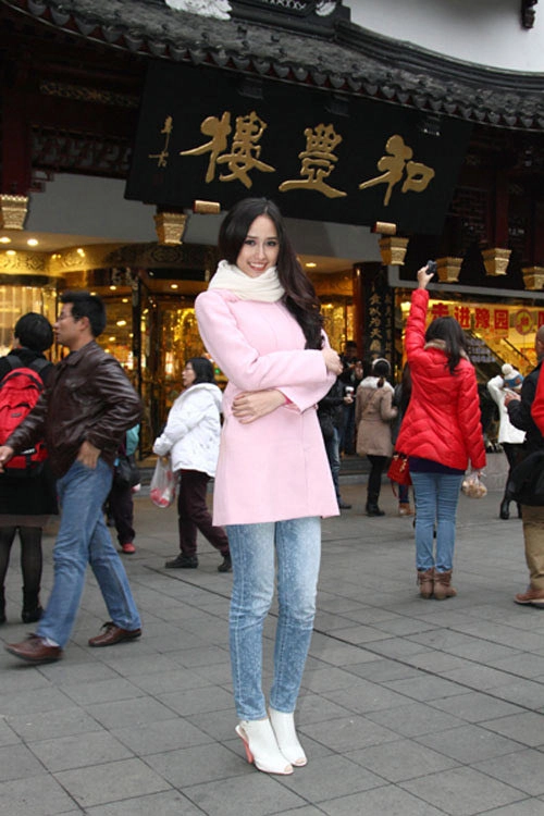 Mai phương thúy mất điểm vì jeans - 8