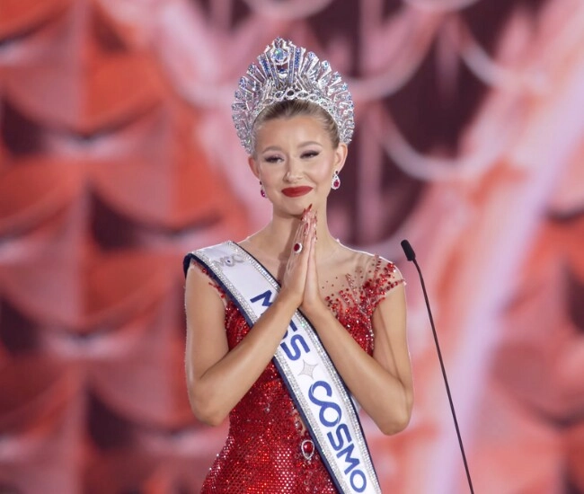 Miss cosmo 2025 cao 1m78 22 tuổi đã du lịch 16 quốc gia viusal đời thường đẹp ngỡ ngàng - 1