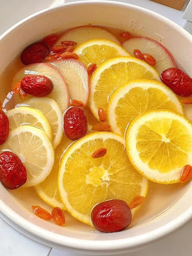 Mỗi ngày uống một cốc nước này thay trà sữa chỉ sau 7 ngày da trắng hồng hào không tì vết khỏi cần đi spa - 1