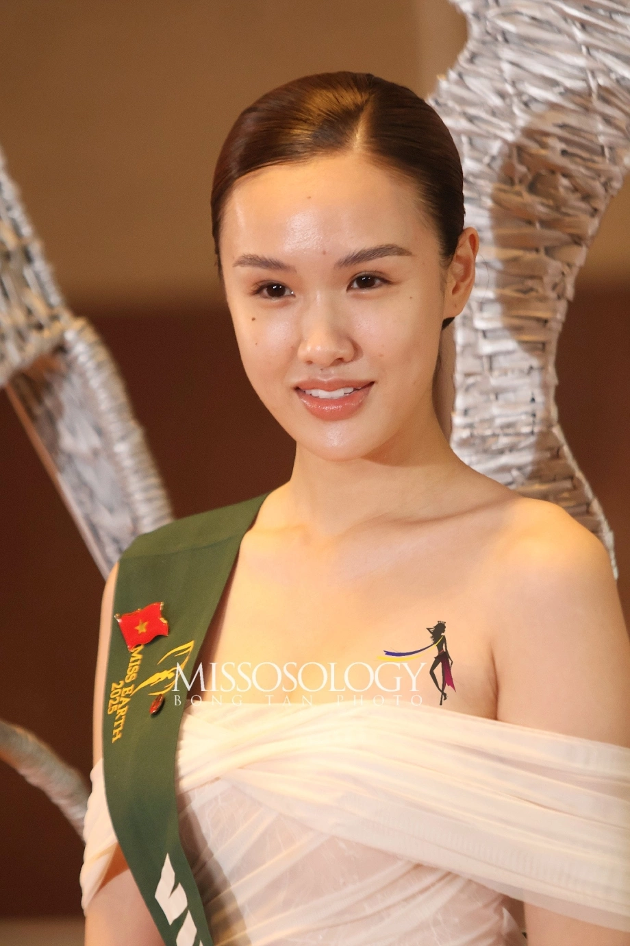 Mỹ nhân việt vừa đạt á hậu 2 miss earth từng bại trận trước hoa hậu quế anh ảnh mặt mộc khiến nhiều người ngỡ ngàng - 5