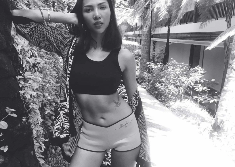 Ngắm cơ bụng số 11 của loạt sao nữ các anh sẽ phải ngại ngùng lao ngay đi tập gym - 15