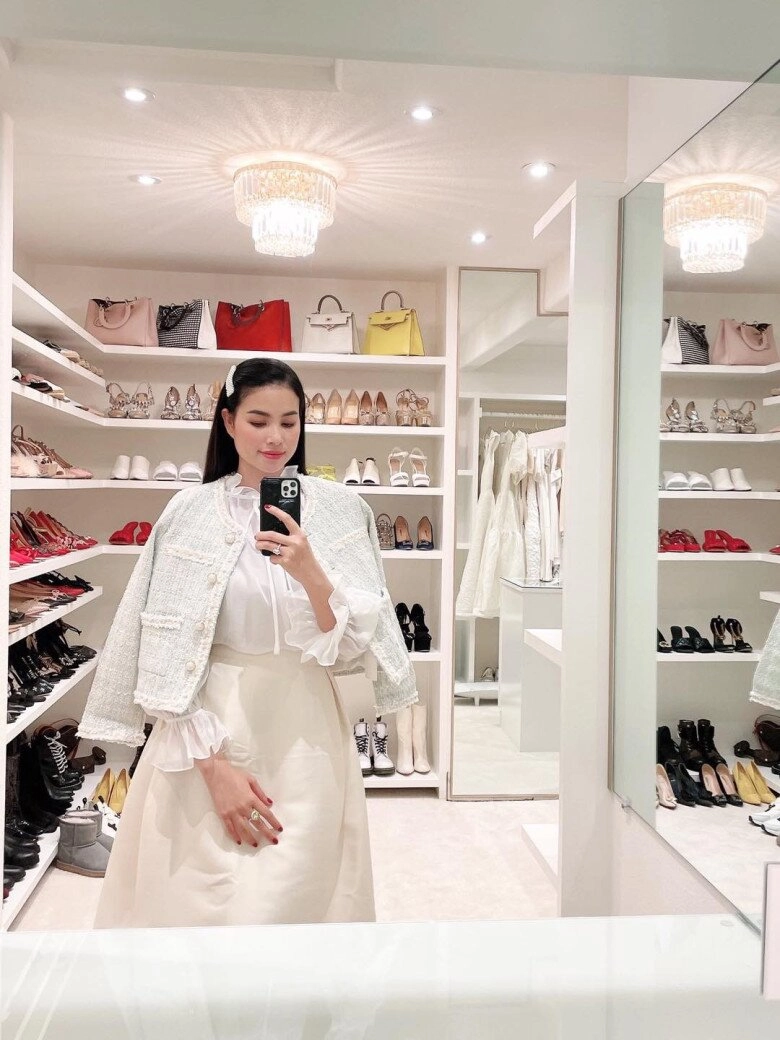 Ngỡ ngàng nhan sắc thuở chân đất của loạt hoa hậu việt đổi đời nhờ thi sắc đẹp lấy chồng dựng rạp chục tỷ - 16