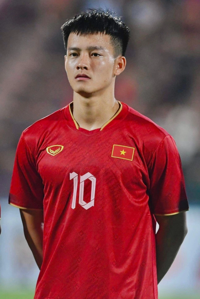 Nhan sắc cô gái khiến cầu thủ thanh nhàn vội chốt đơn khi 20 tuổi xinh như hotgirl nên chồng mê từ lúc chưa đôi mươi - 1