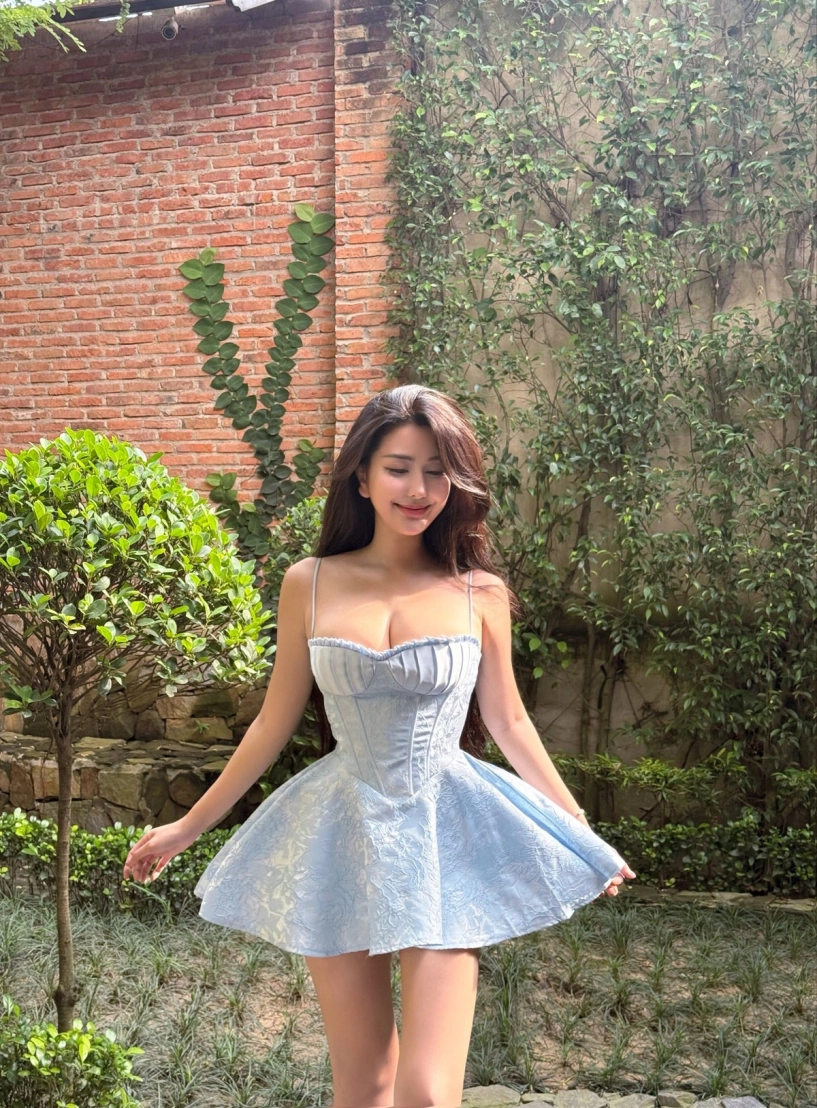 Nhan sắc như búp bê của đệ nhất hot girl sài gòn võ ngọc trân - 2