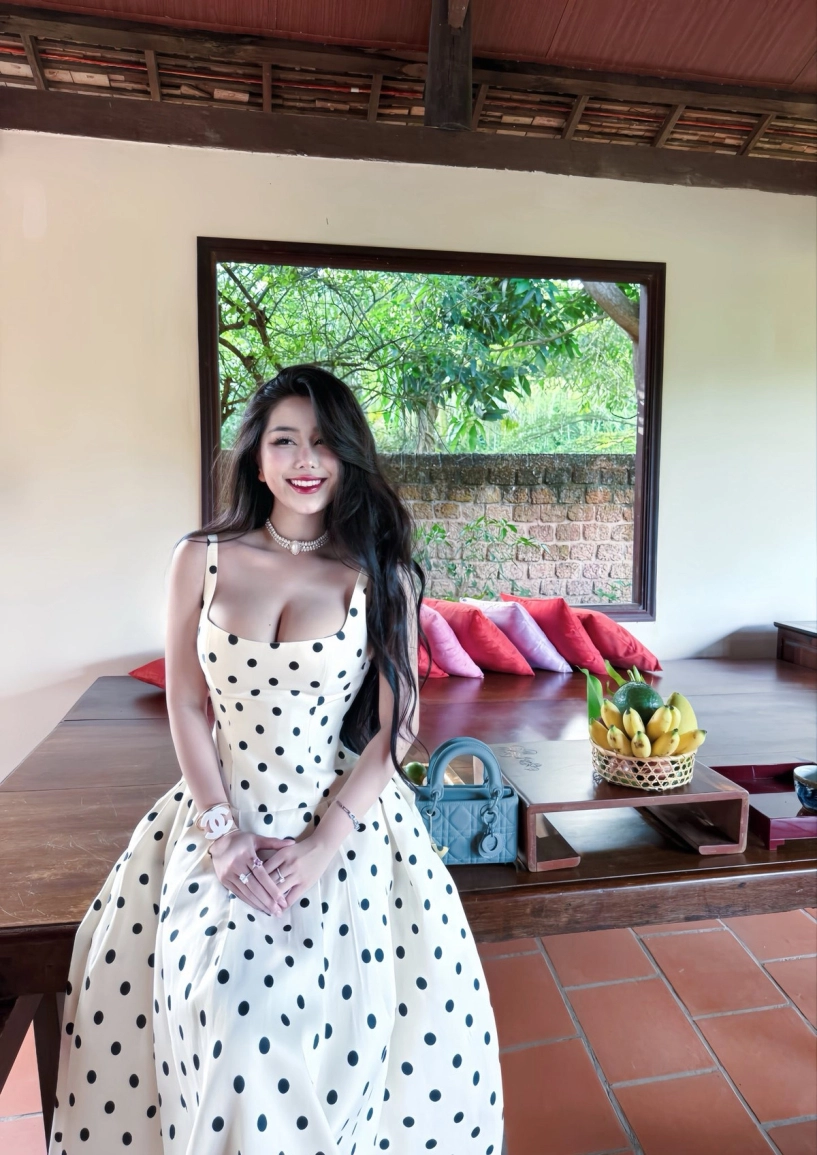 Nhan sắc như búp bê của đệ nhất hot girl sài gòn võ ngọc trân - 5