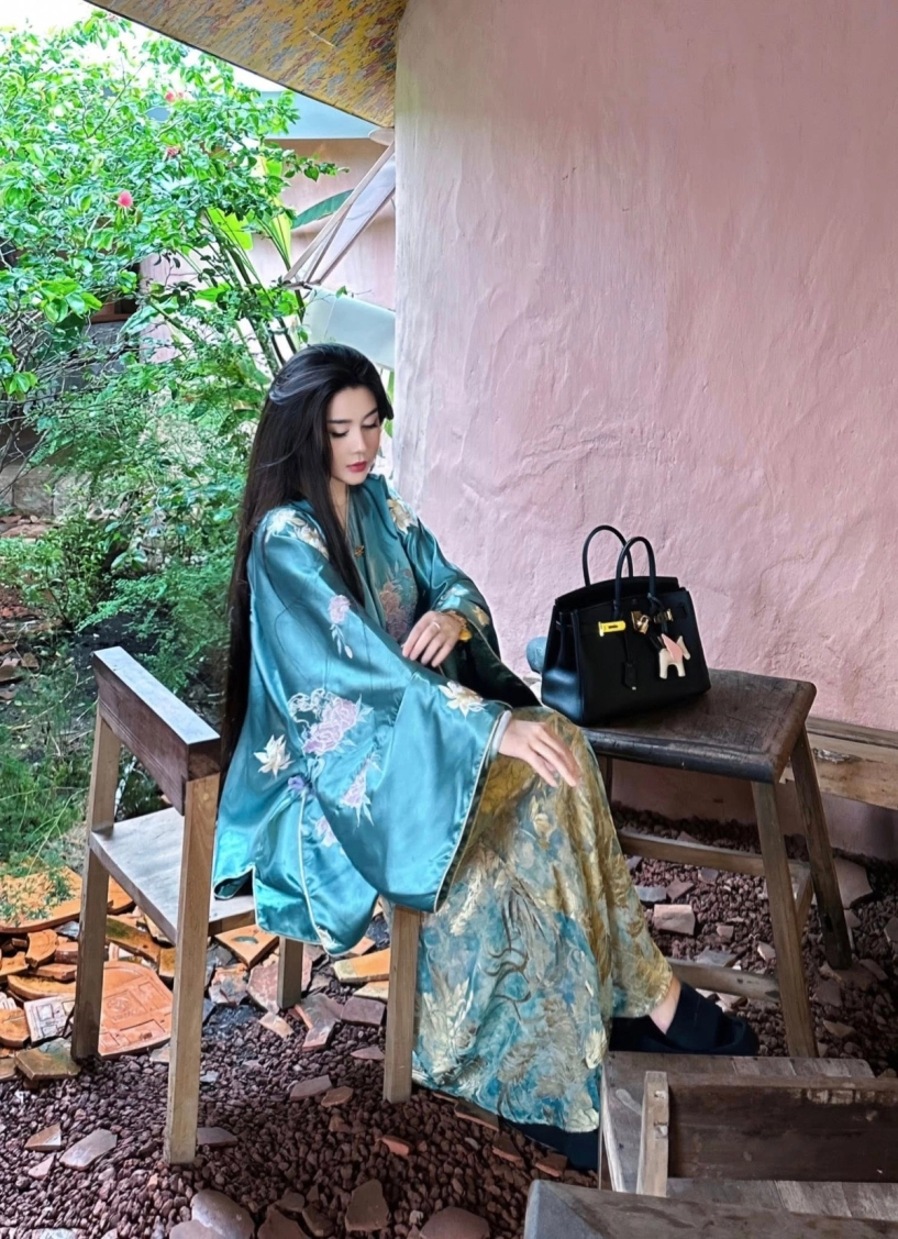 Nhan sắc như búp bê của đệ nhất hot girl sài gòn võ ngọc trân - 10