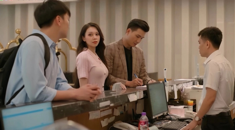 Nhan sắc nóng bỏng của cô gái bắt cá 2 tay đang gây phản ứng dữ dội trên phim vtv - 1