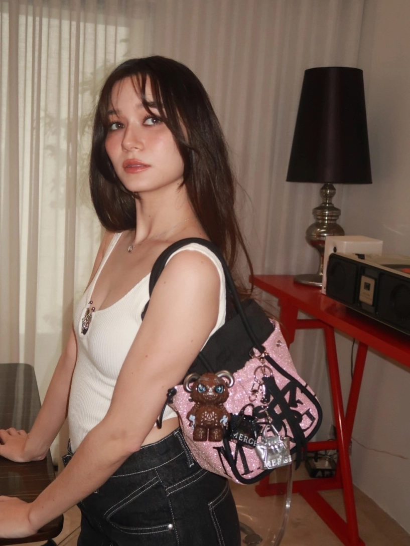 Nhan sắc nữ ca sĩ hát nhép 100 ở khai mạc sea games 33 - 10