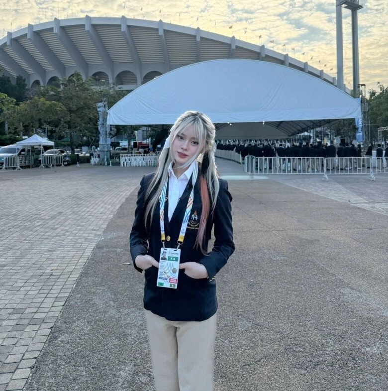 Nhan sắc nữ tuyển thủ thái lan hot mxh vì tố cáo gian lận của đồng đội tại sea games 33 gia thế cực khủng - 4