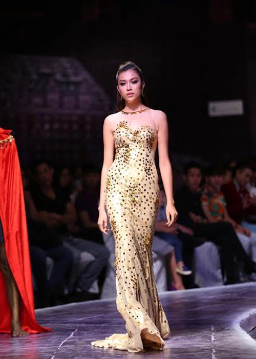 Ninh hoàng ngân sắp lên xe hoa vẫn miệt mài cày cuốc - 10