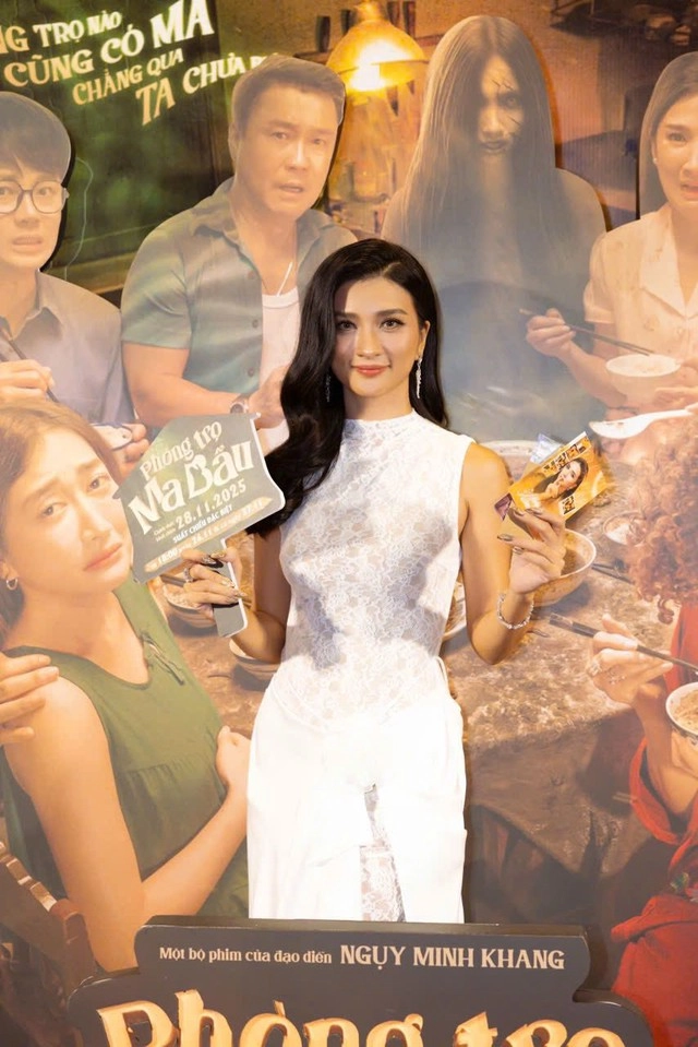 Nsưt kim tuyến nhan sắc ngày càng thăng hạng tuổi u40 - 4