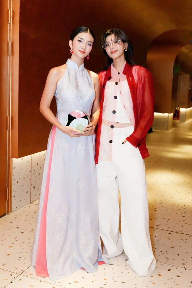 Nsưt kim tuyến nhan sắc ngày càng thăng hạng tuổi u40 - 7