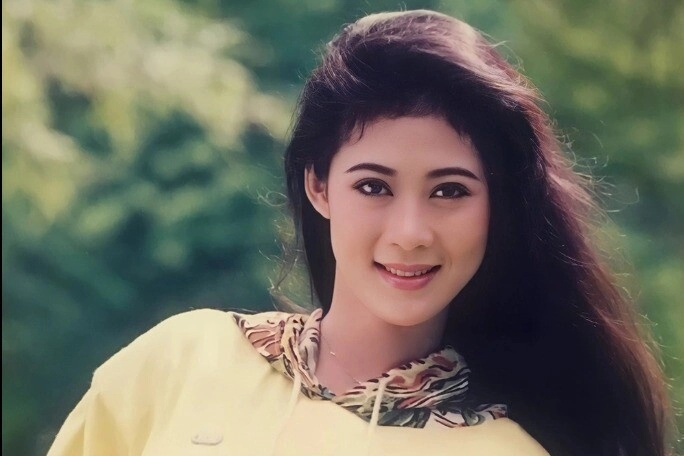 nữ hoàng ảnh lịch 10 tuổi du học liên xô lớn lên đẹp như công chúa với đôi mắt ngây thơ nhất nước u60 vẫn đẹp - 1