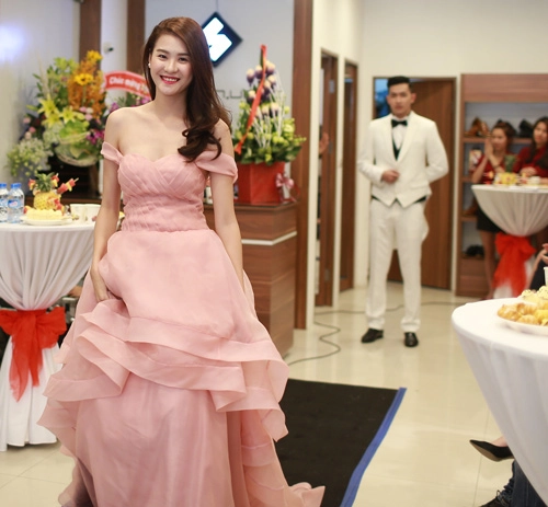 Phan hà phương làm cô dâu xinh đẹp bên võ cảnh - 8