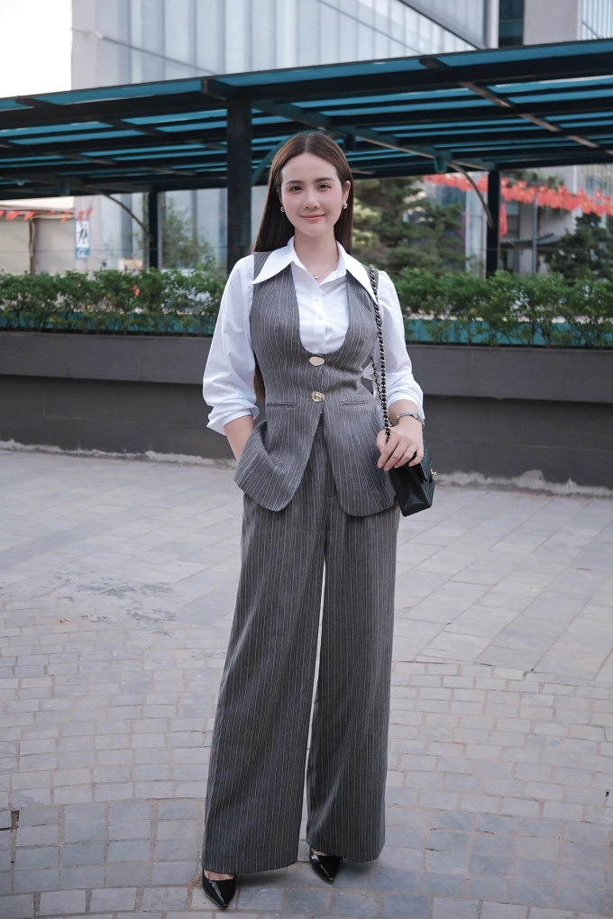 Phan minh huyền cắt tinh bột để có vòng eo 56 cm - 2