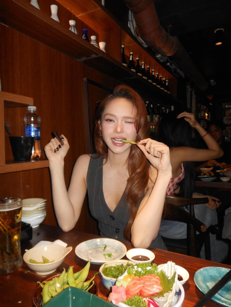 Phú bà vbiz mua đất 20000m2 để nuôi gà nhưng mỗi bữa ăn 1 thìa cơm uống nước rẻ bèo để no lâu giữ dáng đẹp - 8