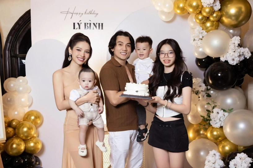 Phương trinh jolie đốt mắt với làn da nâu và body mẹ 3 con siêu thực - 10