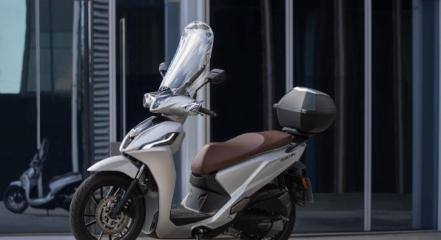 Ra mắt kymco people r hybrid 125 - kẻ gạt giò honda sh125i tại lục địa già - 13