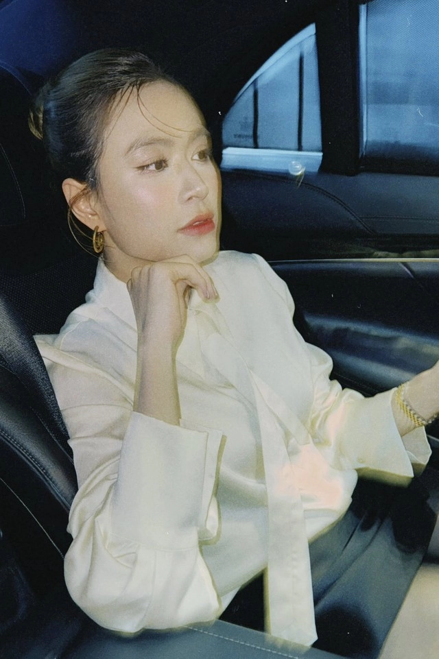 Sắc vóc hiện tại của hoàng thùy linh - 12