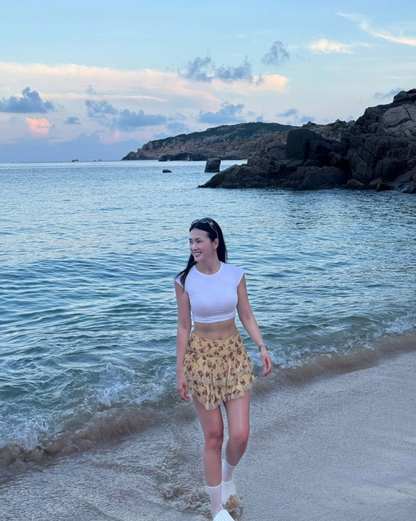 Sắc vóc tuổi tứ tuần của siêu mẫu anh thư - 2