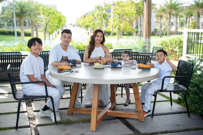 Sinh đàn con với chồng hơn 5 tuổi mẹ đơn thân cần thơ khoe dáng xịn như thiếu nữ nhờ trốn làm việc này mỗi ngày - 8