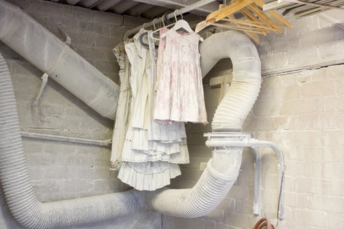 Sửng sốt váy áo siêu mềm làm từ đá - 16