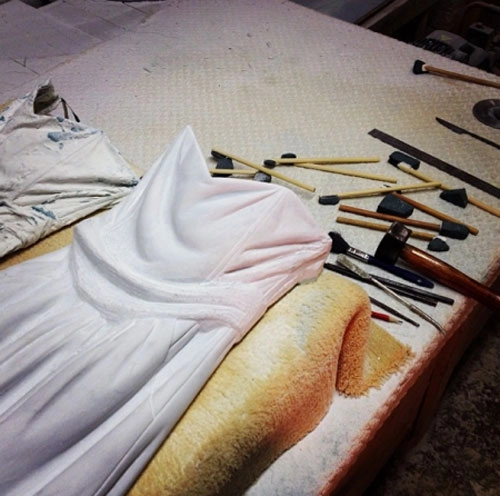 Sửng sốt váy áo siêu mềm làm từ đá - 17