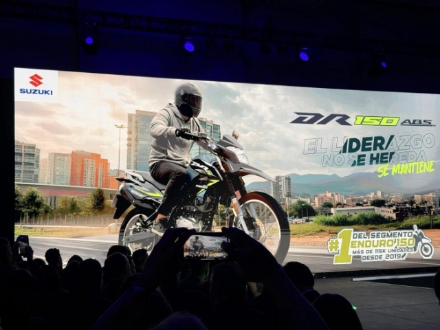 Suzuki ra mắt đối thủ mới của yamaha wr155 - trang bị phanh abs nhưng giá chỉ 57 triệu đồng - 3