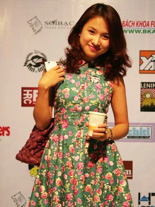 Thanh vân hugo mặc gì cũng tươi - 7