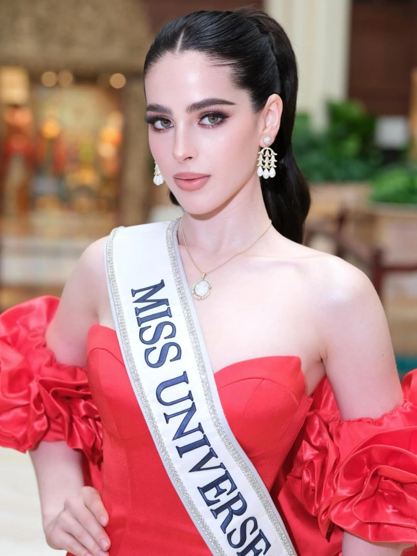 Thí sinh miss universe 2025 bật khóc bỏ về sau khi bị ông nawat mắng thẳng mặt - 1