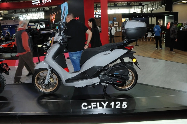 Thương hiệu xe máy ý vừa gây bất ngờ với 2 mẫu xe tay ga giá rẻ tại eicma 2025 - 3