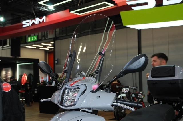 Thương hiệu xe máy ý vừa gây bất ngờ với 2 mẫu xe tay ga giá rẻ tại eicma 2025 - 6