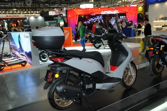 Thương hiệu xe máy ý vừa gây bất ngờ với 2 mẫu xe tay ga giá rẻ tại eicma 2025 - 10