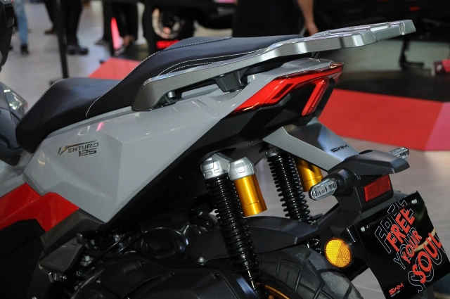 Thương hiệu xe máy ý vừa gây bất ngờ với 2 mẫu xe tay ga giá rẻ tại eicma 2025 - 23