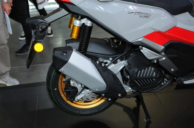 Thương hiệu xe máy ý vừa gây bất ngờ với 2 mẫu xe tay ga giá rẻ tại eicma 2025 - 25