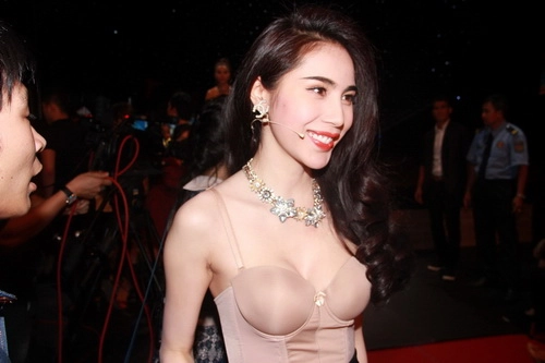 Thủy tiên gợi cảm đánh lừa thị giác - 3